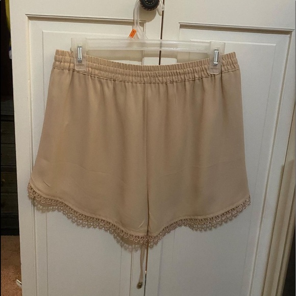 Shorts - Picture 2 of 2